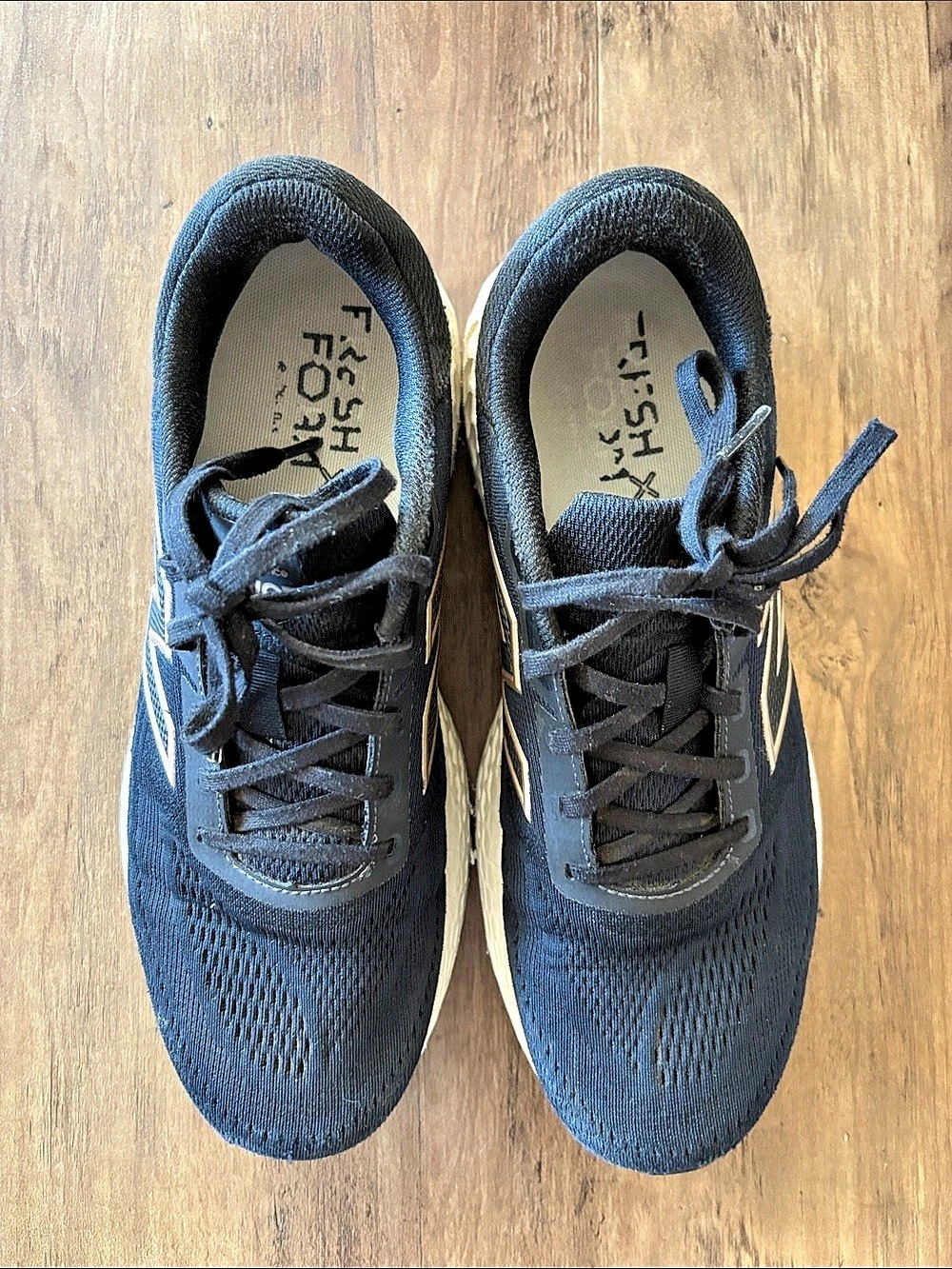 New Balance Fresh Foam Arishi Women's Black & White Athletic Shoes